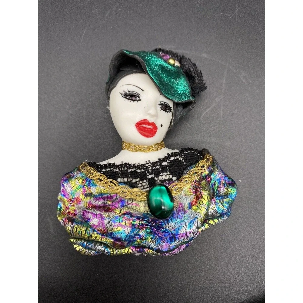 VINTAGE HANDMADE ART DECO LADY FACE HEAD WITH HAT FANCY BROOCH PIN Signed TG '97
